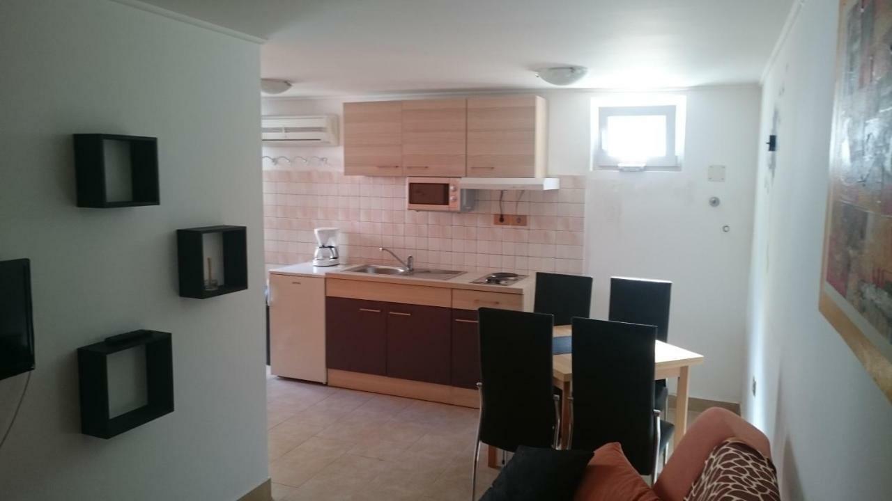 Apartment Sara Umag Exteriör bild
